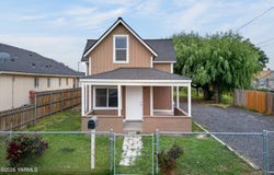 911 Barnes Ct, Sunnyside, WA 98944