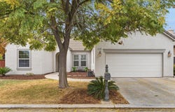 4769 N Emerald Peak Drive, Clovis, CA 93619