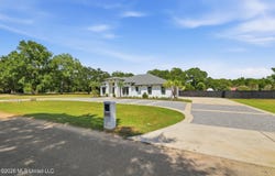 15 Legacy Drive, Picayune, MS 39466