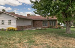 1602 Ridge Drive, Mound City, MO 64470