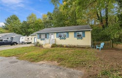 6 Sand Street, Coventry, RI 02816