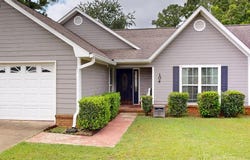 104 E Roxbury Road, Dothan, AL 36305