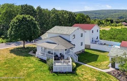531 Hillcrest Drive, Old Forge, PA 18518