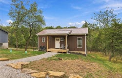 38 S Lakeside Circle, Linn Valley, KS 66040