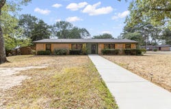 3111 Clinton St, Longview, TX 75604