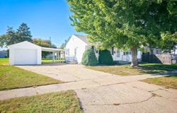 908 S 9th St, Norfolk, NE 68701-5867