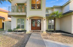 203 Lake Lugano Rd, Laredo, TX 78041