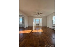 733 E Walnut Street, Long Beach, NY 11561