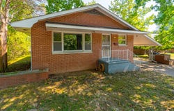 701 S Benwood Drive, Carbondale, IL 62901