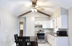 139 Memory Lane, Carpentersville, IL 60110
