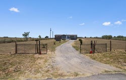 263 N Cedar Creek Dr, Cedar Creek, TX 78612