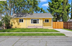 2056 Elm St, Livermore, CA 94551