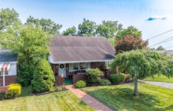 658 Lindsay Rd, Scott Twp, PA 15106