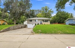 222 Pickardy Lane, Council Bluffs, IA 51503