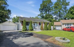 77 Deborah Ct, Plainfield City, NJ 07062-1202