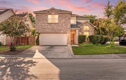 10559 Weser Ln, Helotes, TX 78023
