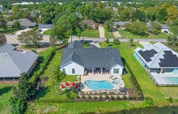 3733 Tiger Point Blvd, Gulf Breeze, FL 32563