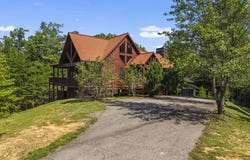 45 Whispering Lane, Blue Ridge, GA 30513