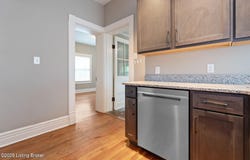 2217 Grinstead Dr, Louisville, KY 40204
