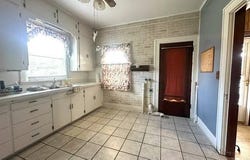 450 E Bridge Avenue, Blackwell, OK 74631