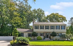 649 Alacci Way, River Vale, NJ 07675