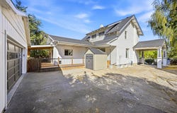 910 S Lake St, Colfax, WA 99111