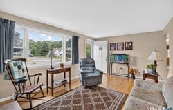10 Roosevelt Boulevard, Enfield, CT 06082
