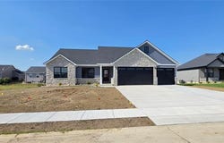 324 George Bush Boulevard, Troy, IL 62294