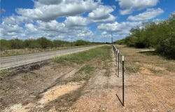 1787 FM 446, Victoria, TX 77905