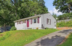 101 Regal St, Springfield, MA 01118