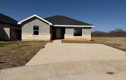 2873 Garden View Dr., Eagle Pass, TX 78852