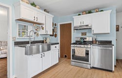 36 Elm St S, La Crescent, MN 55947