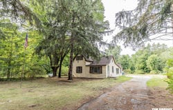 5924 E Sternberg Road, Fruitport, MI 49415