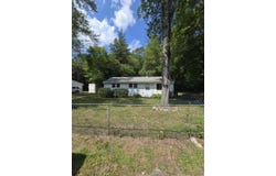 41 Potter Dr, Bellingham, MA 02019