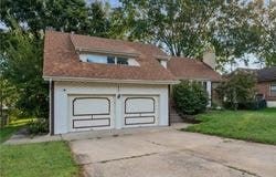 18820 E Hanthorne Drive, Independence, MO 64057