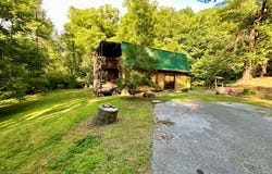693 Billy Compton Branch, Pikeville, KY 41501