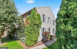 31 BATTENS Circle, LEOLA, PA 17540