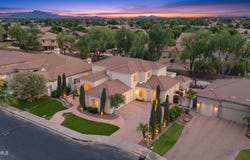 751 W AZALEA Drive, Chandler, AZ 85248