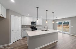 98 Hearthstone Ln, Radcliff, KY 40160