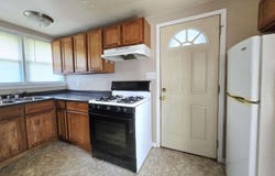 107 E Maine, Elvaston, IL 62334
