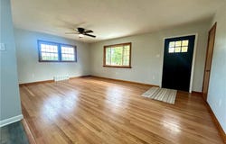 714 Maple Dr, Monongahela, PA 15063