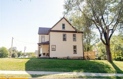525 N 7th Street, Atchison, KS 66002