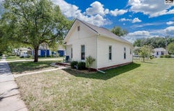 213 N Sedgwick Ave., Haven, KS 67543