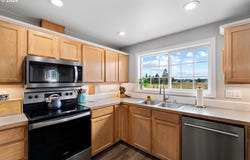120 KAKELA Rd, Winlock, WA 98596