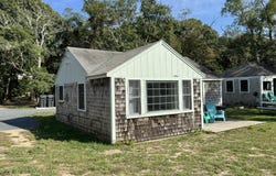 10 Penny Lane, Eastham, MA 02642