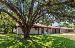 2008 Maplewood Drive, Gainesville, TX 76240