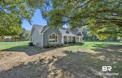 13860 White Road, Silverhill, AL 36576