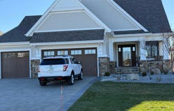 6081 Shoreview Pointe, Victoria, MN 55318