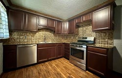 1419 Pine Avenue, Clinton, OK 73601