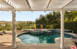 23216 Park Corniche, Calabasas, CA 91302
